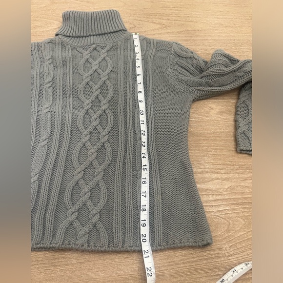 Barami gray cable knit turtleneck sweater medium - Picture 4 of 6
